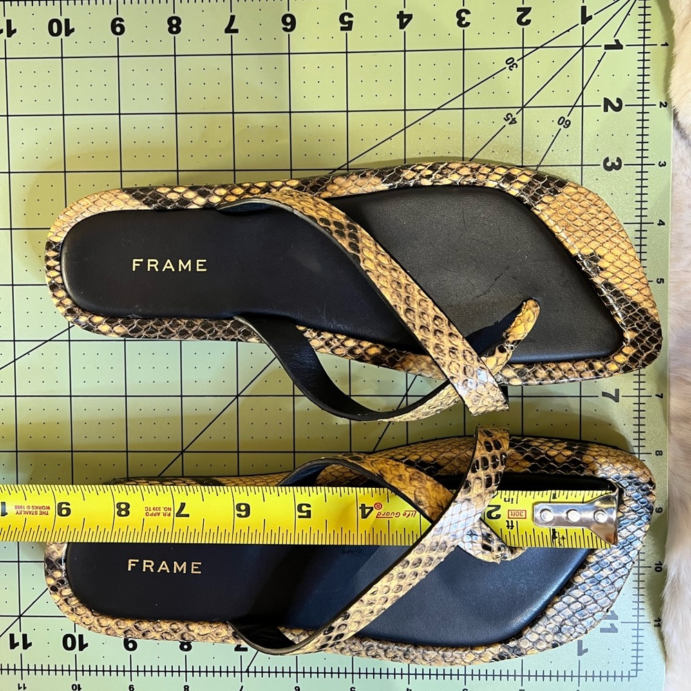NWOB UPDATED! FRAME Le Montauk Sandal Python - Picture 4 of 4